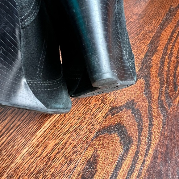 Tory Burch  Black Suede Booties - sz 7.5 - Picture 11 of 14